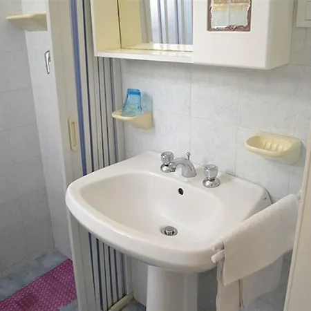 Ll03 Per 9 Persone 150m Dal Mare Apartmán San Foca